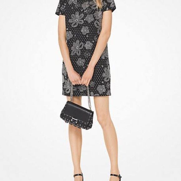 Michael Kors
Black With Sparkly Flowers Night Out - Picture 1 of 8